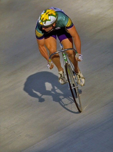 强进攻来追 强进攻来追